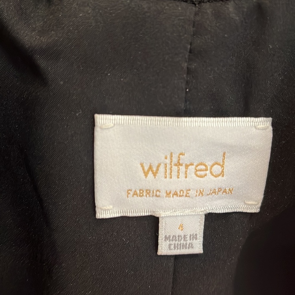 Aritzia Wilfred open from blazer size of 4 - Picture 3 of 4